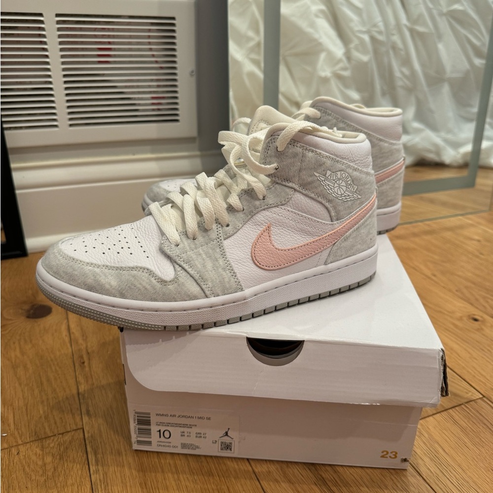 Nike Air Jordan 1 Mid SE Light Iron Ore